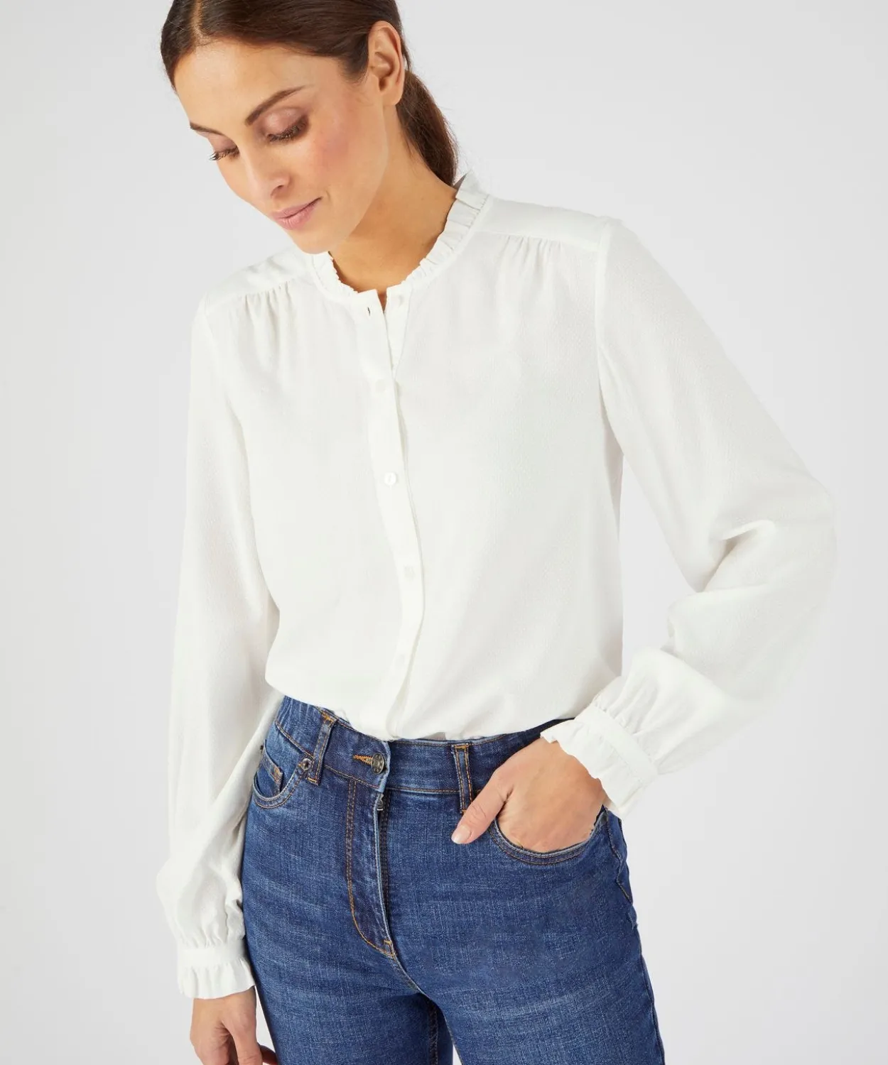Blouse col volanté