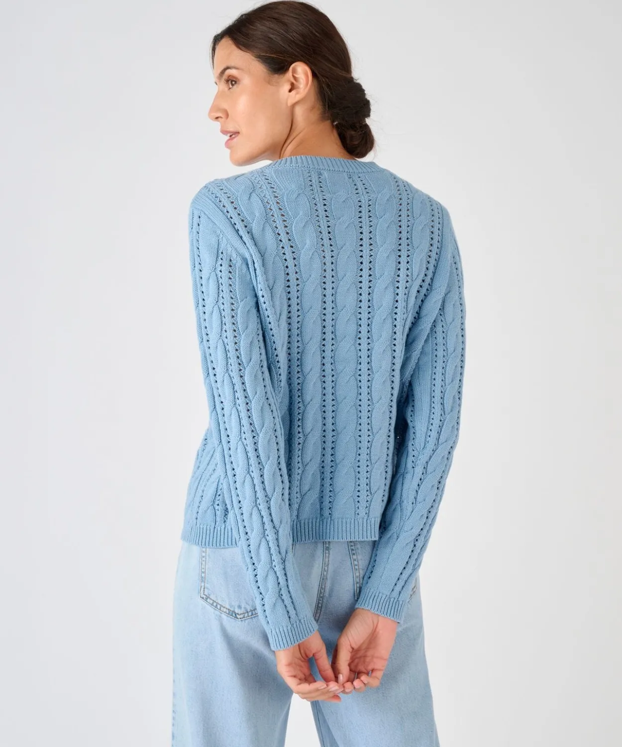 Cardigan maille ajourée et torsades