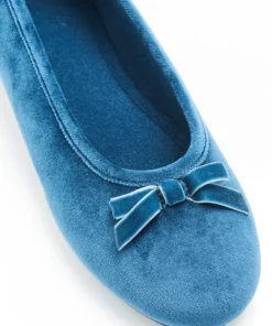 Chaussons aspect velours