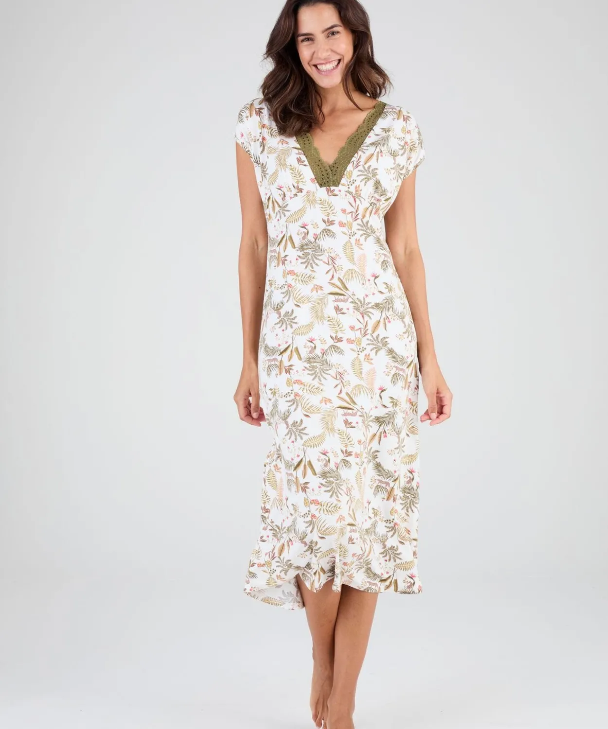 Chemise de nuit col dentelle