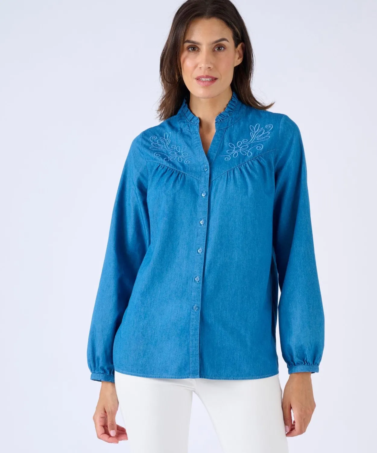 Chemisier en denim brodé