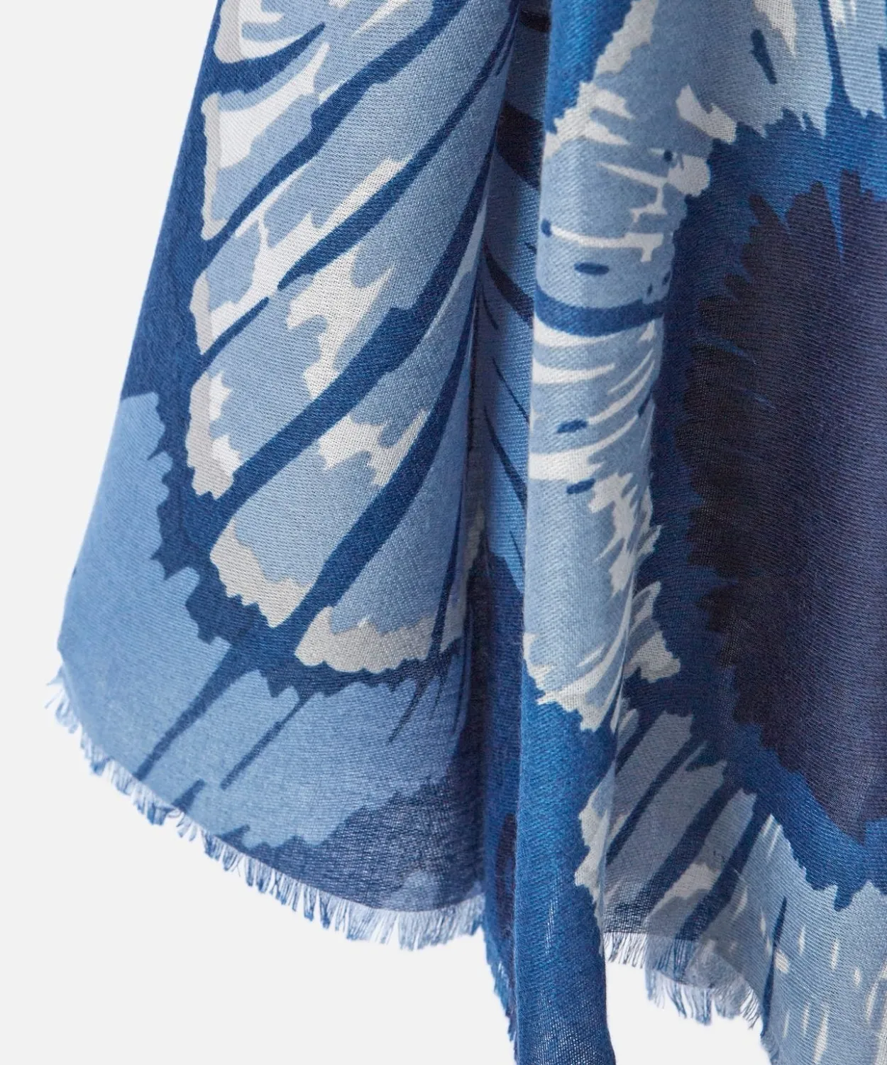Foulard motif grandes fleurs