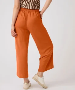Pantalon large 7/8ème tissu crêpe effet froissé