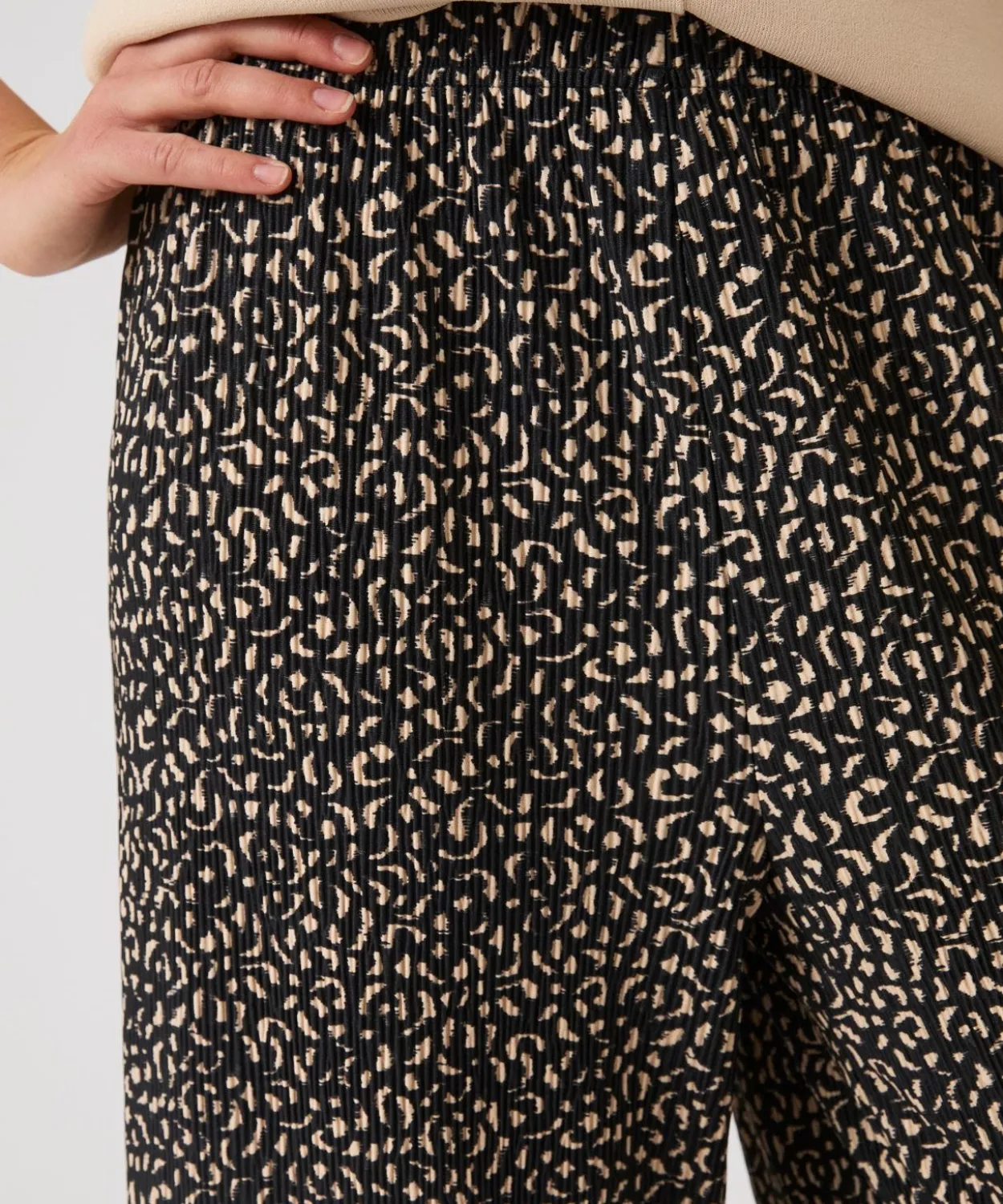 Pantalon 7/8ème plissé permanent
