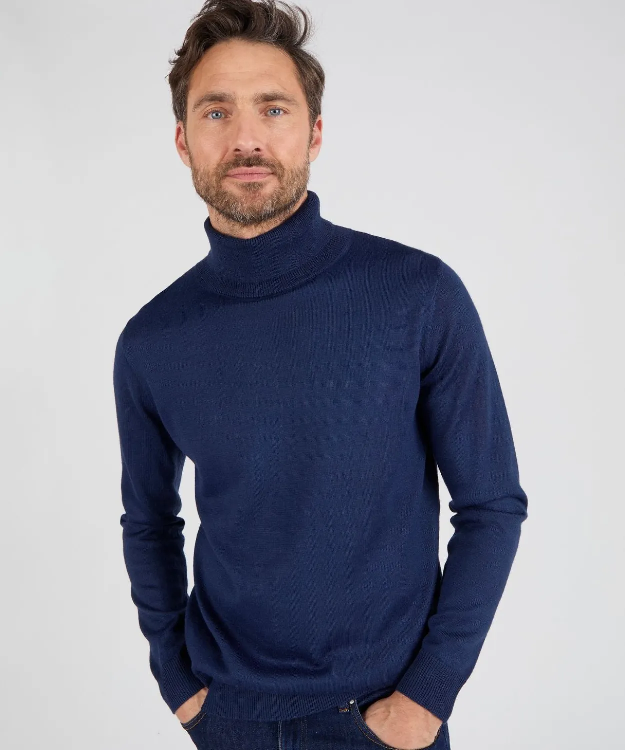 Pull classique col roulé