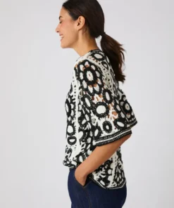 Pull effet crochet bicolore