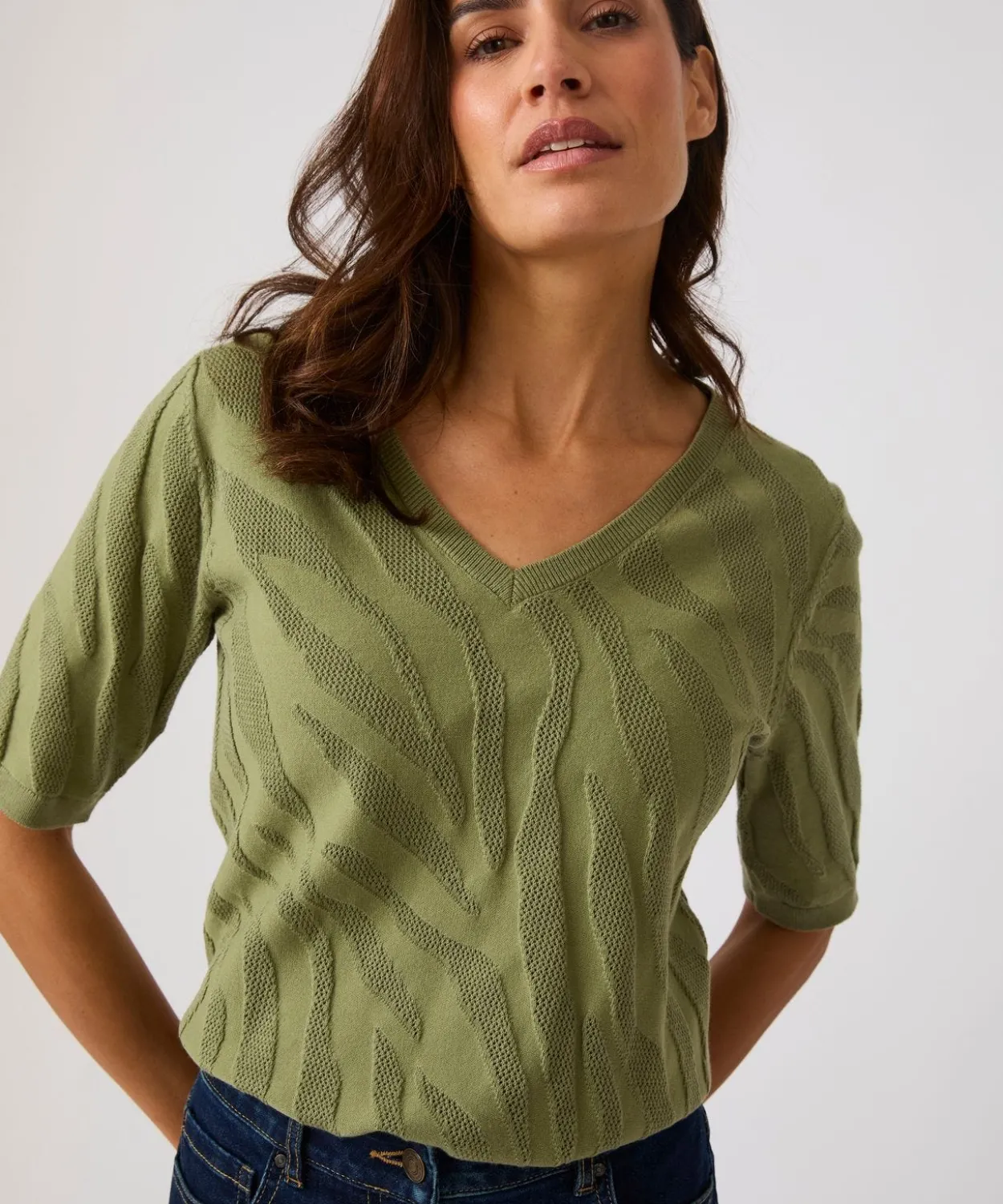 Pull jeu de maille motif zébré