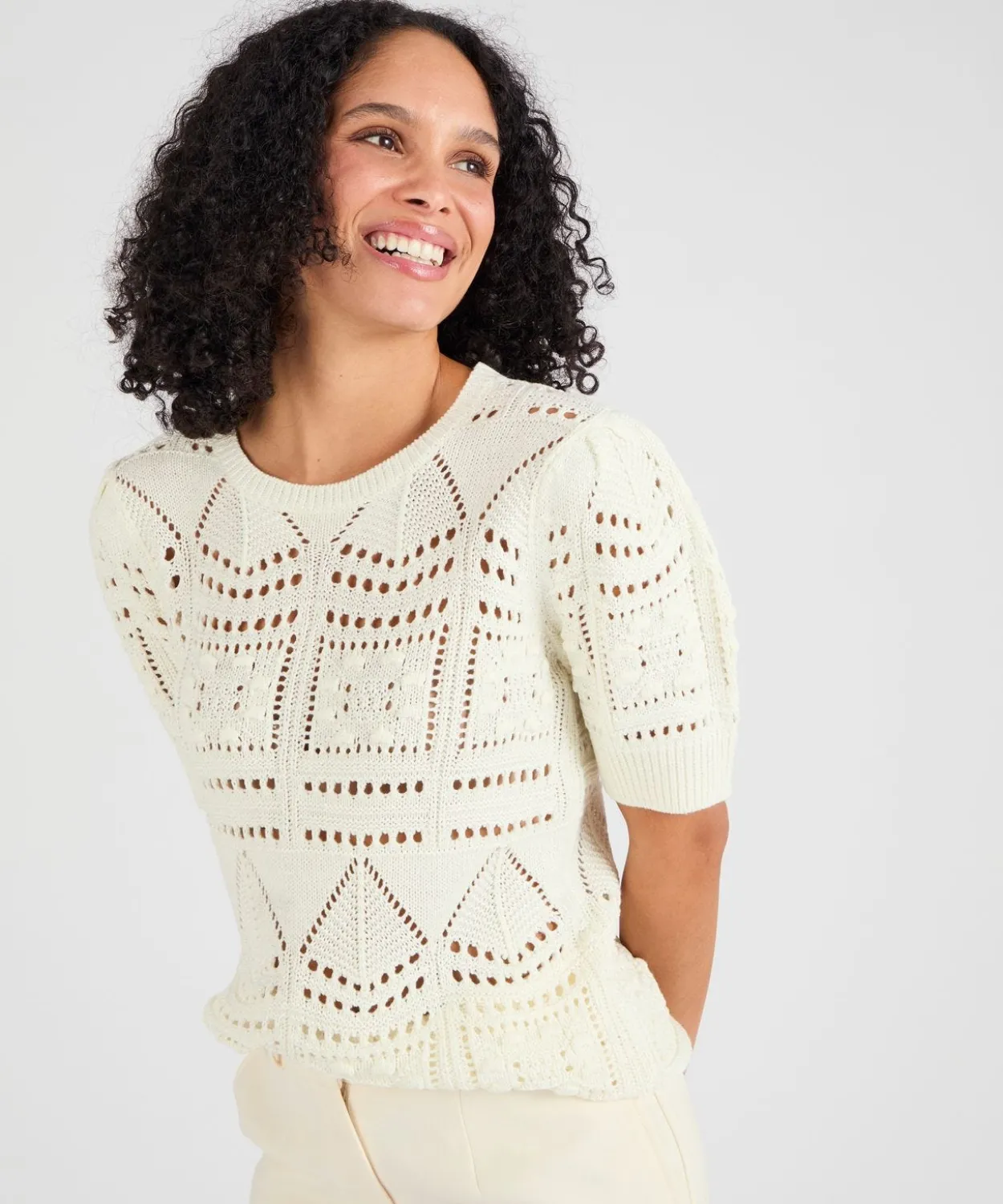 Pull maille ajourée effet crochet
