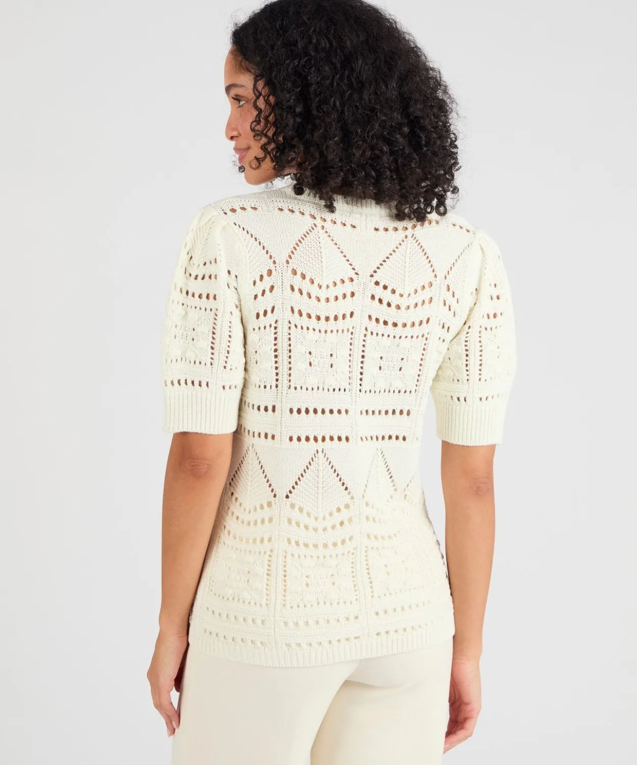 Pull maille ajourée effet crochet