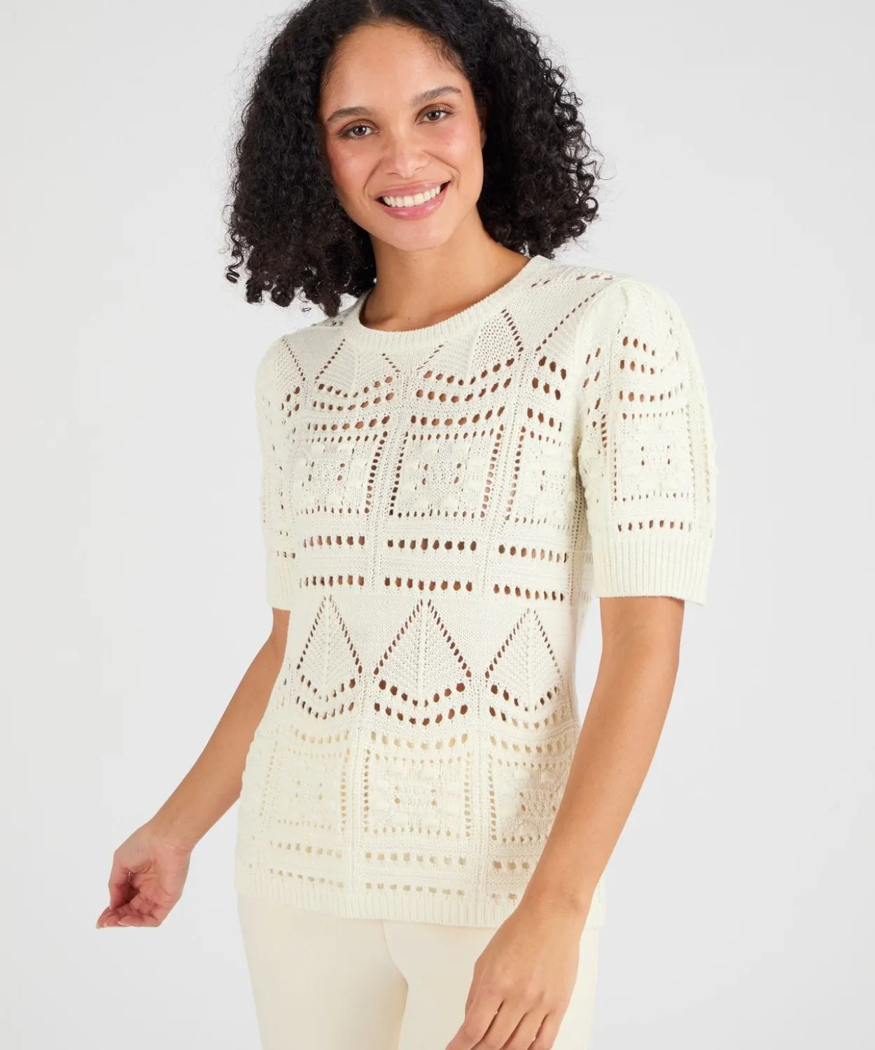 Pull maille ajourée effet crochet