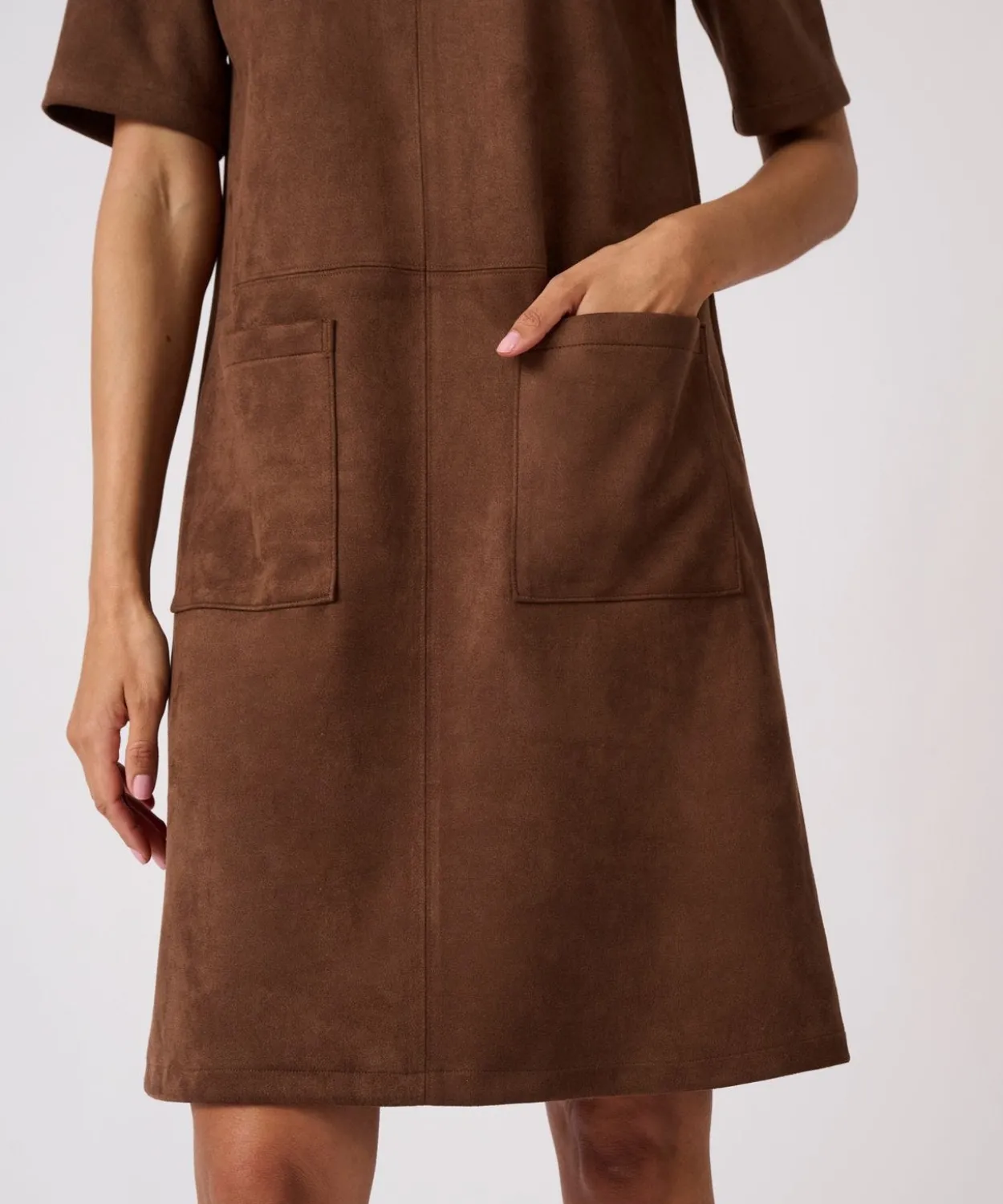 Robe droite suédine