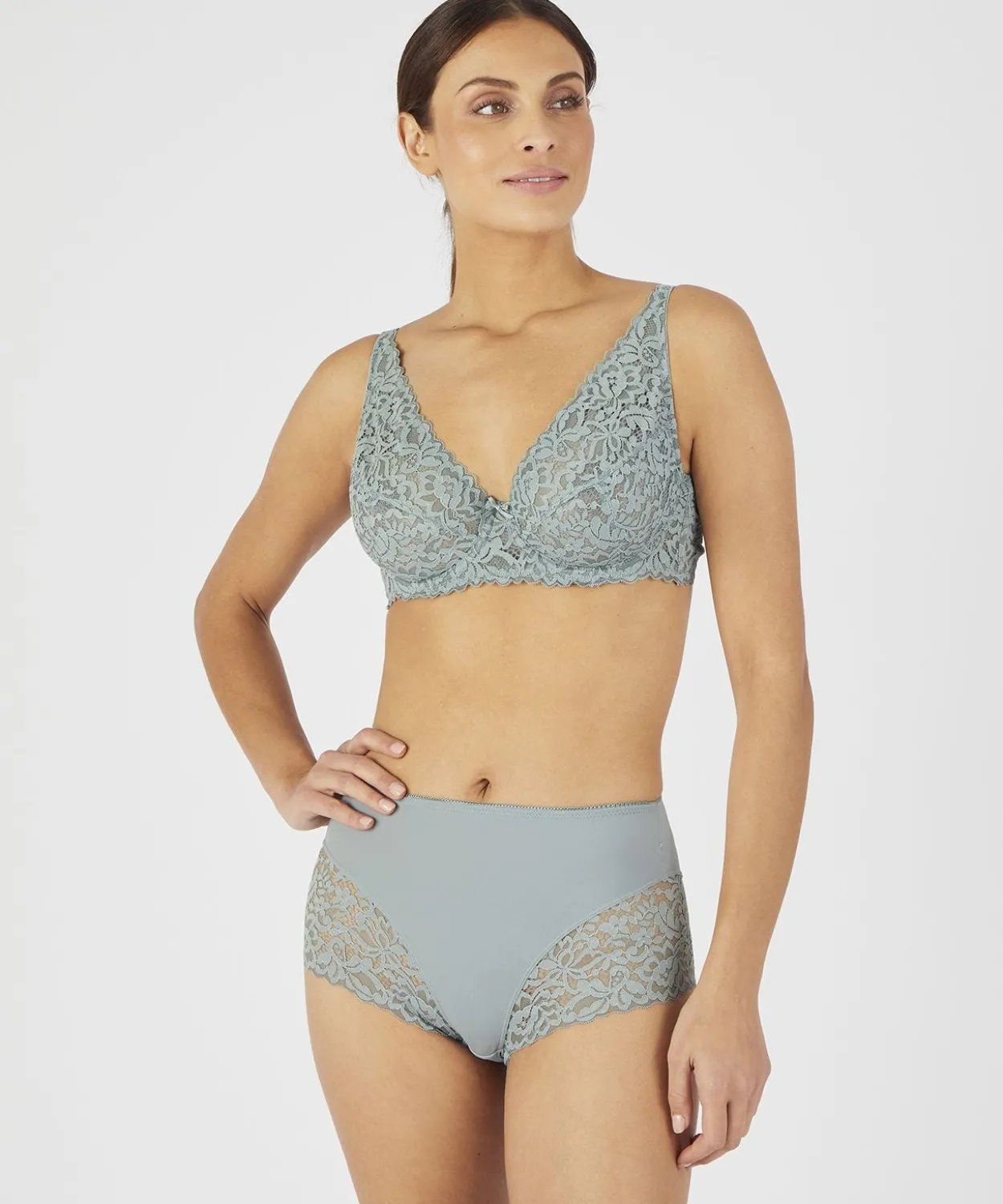 Soutien-gorge à armatures forme foulard, Diana by Damart