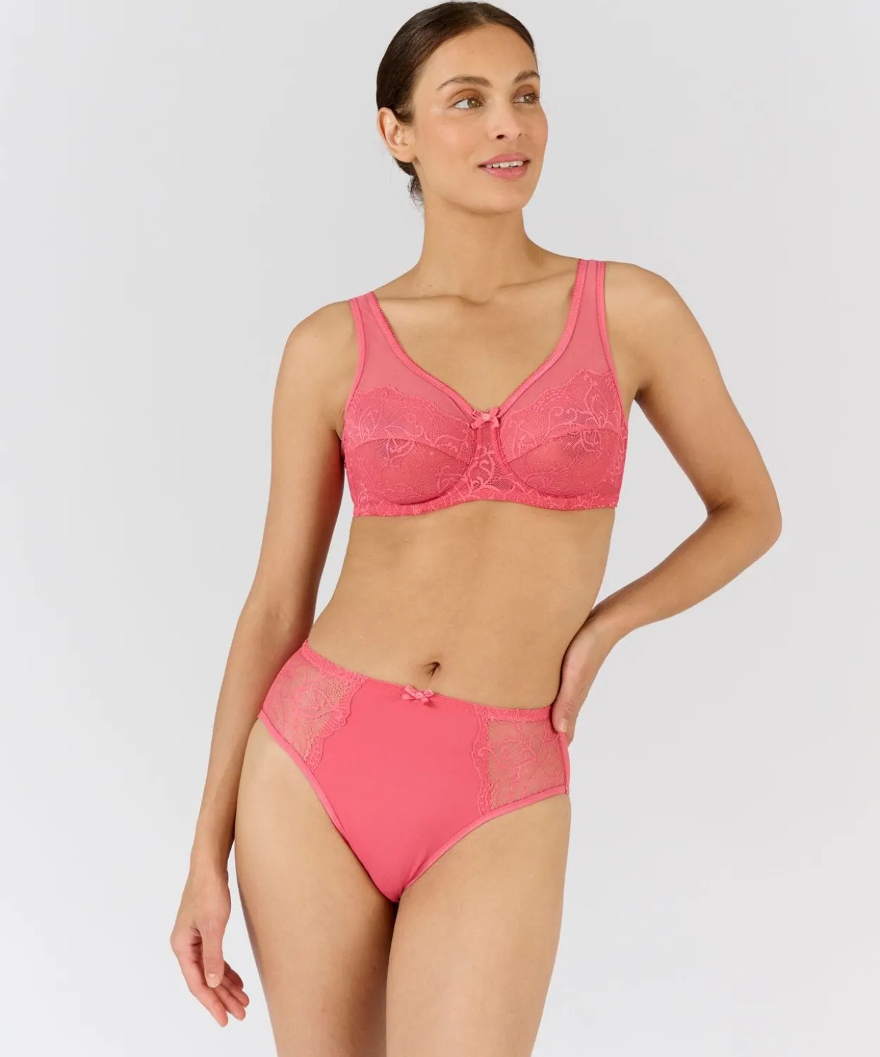 Soutien-gorge à armatures LEA by Damart.