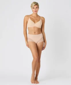 Soutien-gorge bonnets moulés à armatures