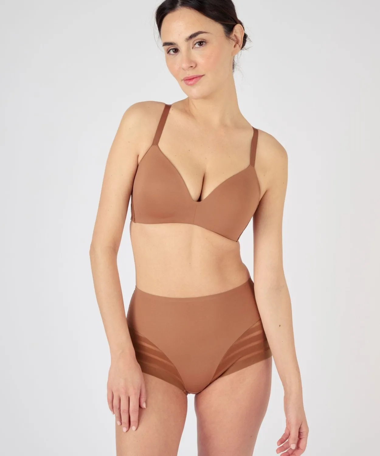 Soutien-gorge invisible* sans armatures