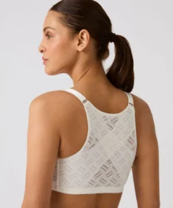 Soutien-gorge léger renfort dos sans armatures ouvert devant