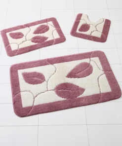 Tapis de bain motif feuilles.