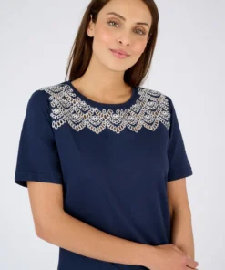 T-shirt broderies ajourées