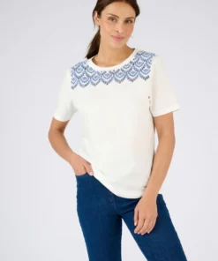 T-shirt broderies ajourées