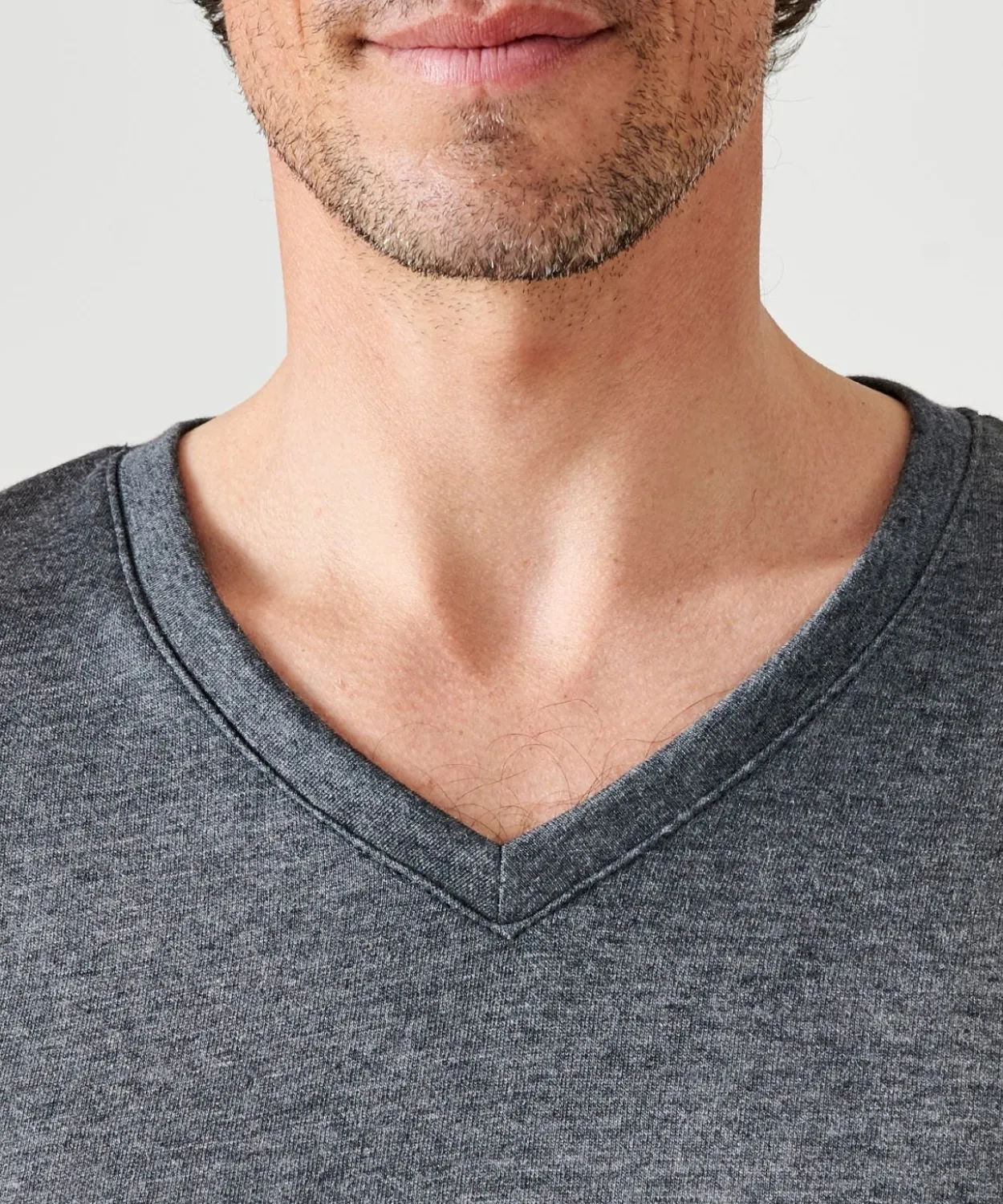 T-shirt double face col V Thermolactyl