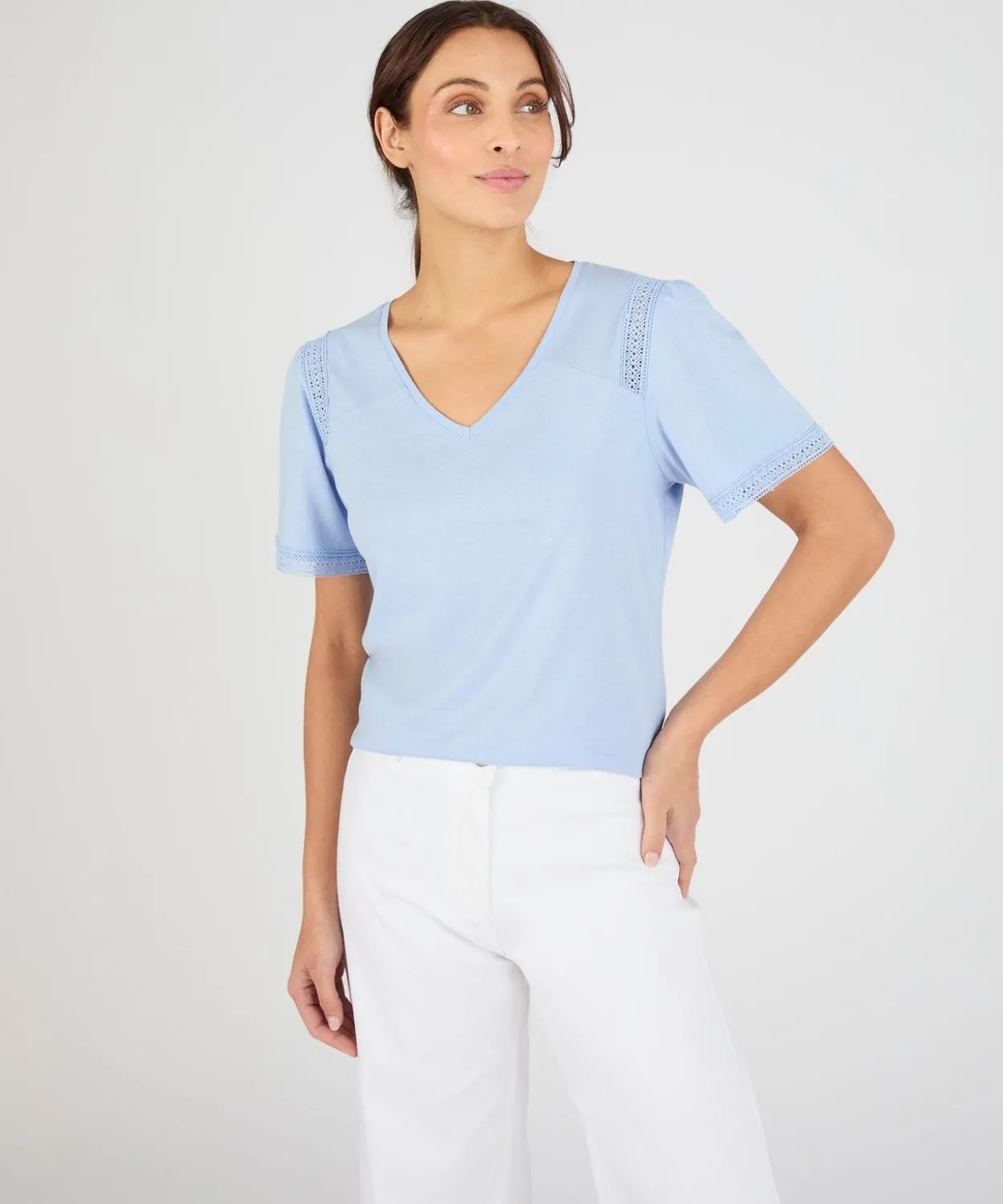 T-shirt détails dentelle