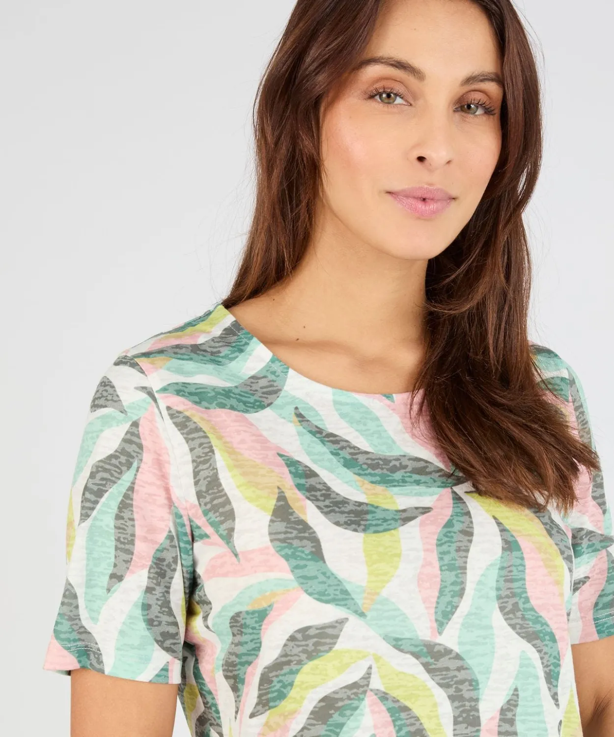 T-shirt maille dévorée imprimé végétal