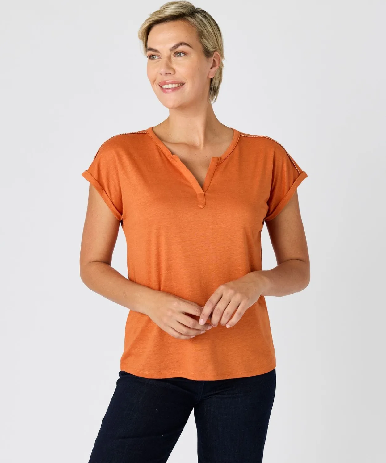 T-shirt mélange lin, détails tressés