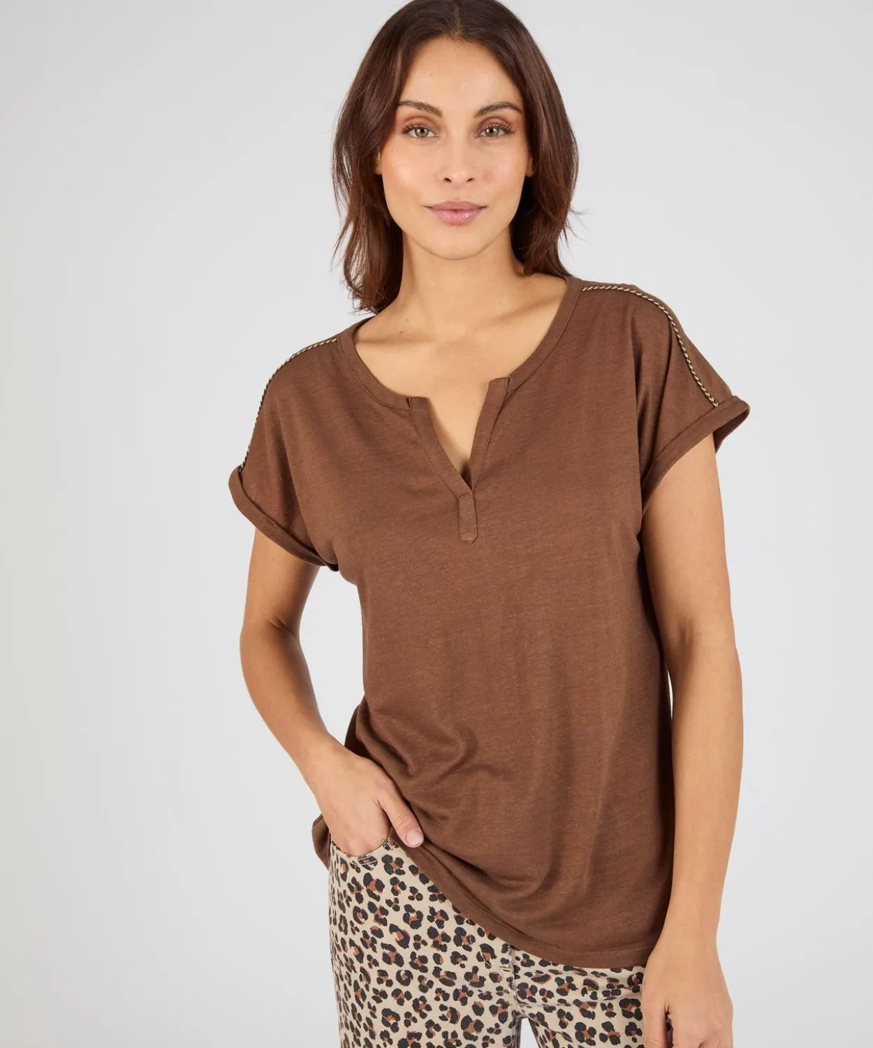 T-shirt mélange lin, détails tressés