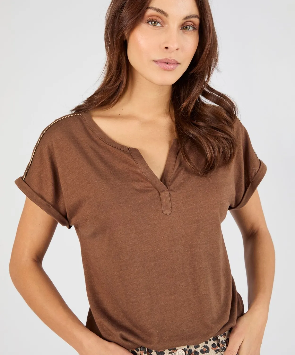 T-shirt mélange lin, détails tressés