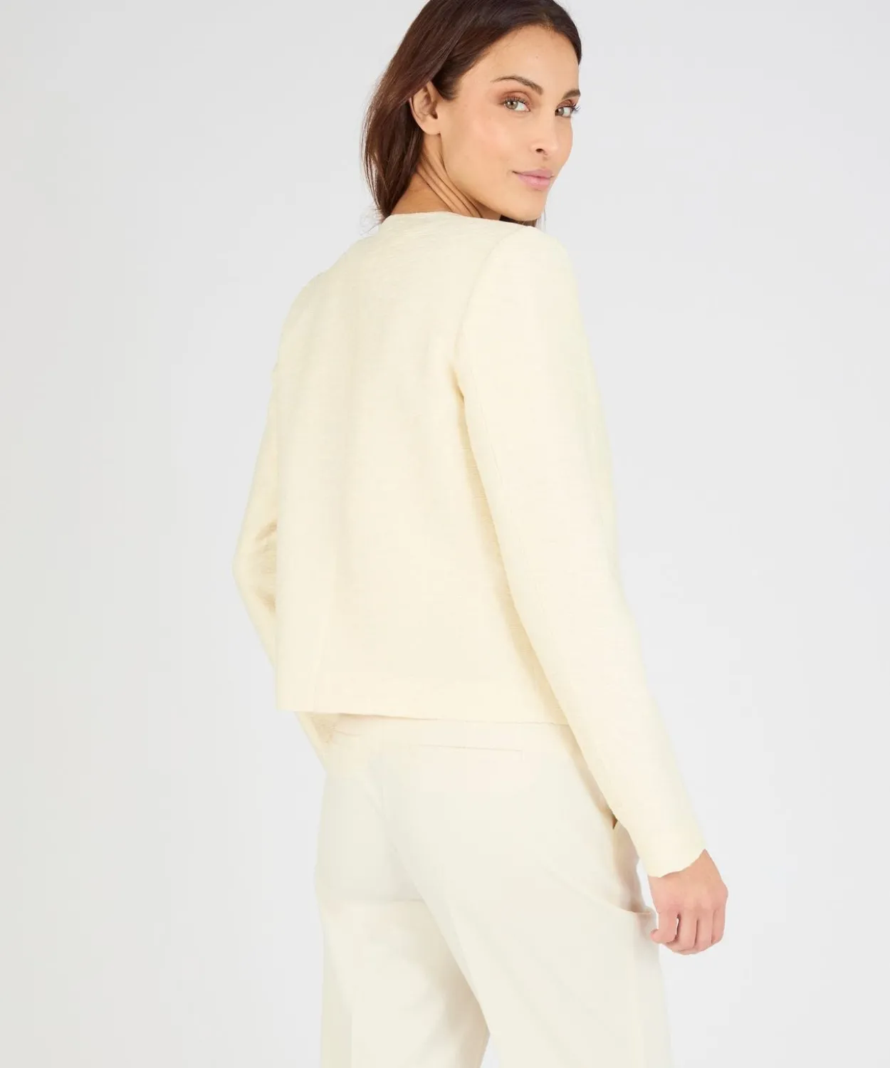Veste matière reliéfée plissée